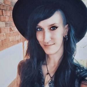 Meet your Posher, Erin noel